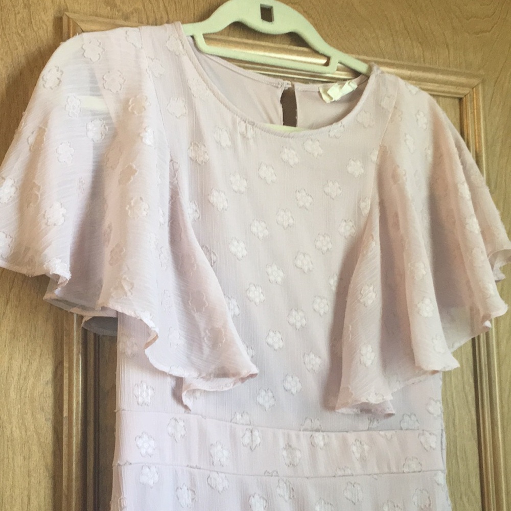 Adorable spring dress! Size small,  pink color